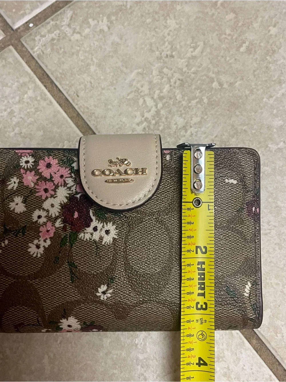 Coach Medium Corner Zip Wallet in Signature Evergreen Floral C3773
